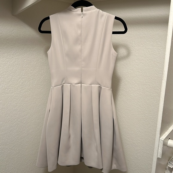 Cream skater dress - Picture 2 of 5